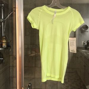 Lululemon swiftly tech as crew